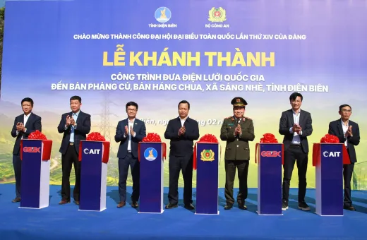 Sứ mệnh đưa điện về Sáng Nhè khi ánh sáng thắp lên niềm tin nơi bản vắng