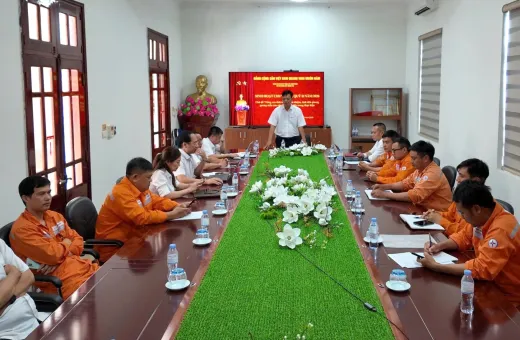 Chi bộ Điện lực Thanh An tổ chức sinh hoạt chuyên đề quý II năm 2026