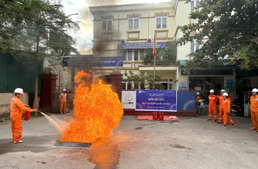 Đội QLĐLKV Thanh An thực hiện bồi huấn thực tập phương án PCCC&CNCH năm 2025