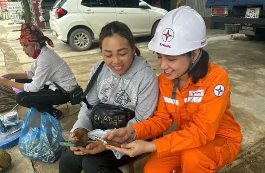 Điện lực Thanh An phối hợp cùng Agribank phổ cập thanh toán điện tử đến tận tay khách hàng