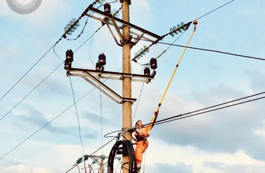 Điện lực Tủa Chùa (Công ty Điện lực Điện Biên) đẩy nhanh tiến độ sửa chữa lớn lưới điện 35kV