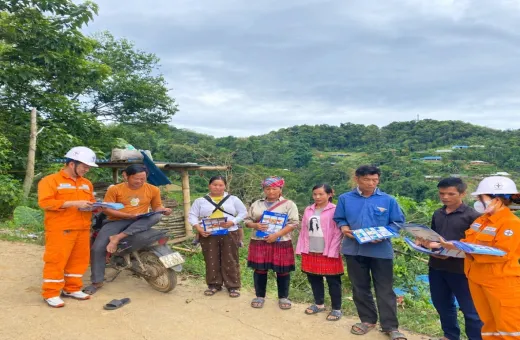 Điện lực Tủa Chùa đẩy mạnh tuyên truyền tiết kiệm điện tại các thôn, bản vùng cao