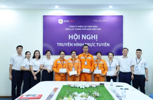 Công đoàn Công ty Điện lực Điện Biên thăm hỏi, động viên Người lao động Điện lực Thành phố Điện Biên Phủ nhân dịp “Tháng công nhân” năm 2025