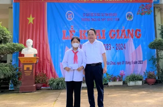 Công ty Điện lực Điện Biên thắp sáng ước mơ cho học sinh vùng cao