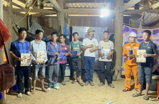 Điện lực Na Sang (Công ty Điện lực Điện Biên) đóng điện 2 trạm biến áp, thắp sáng niềm vui vùng cao xã Mường Tùng