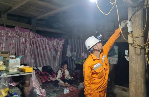 100% KHÁCH HÀNG Ở VÙNG LŨ ĐIỆN BIÊN ĐÃ CÓ ĐIỆN TRỞ LẠI