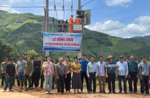 Dấu ấn chương trình đưa điện về nông thôn – Bà con vui vì bản đã có điện